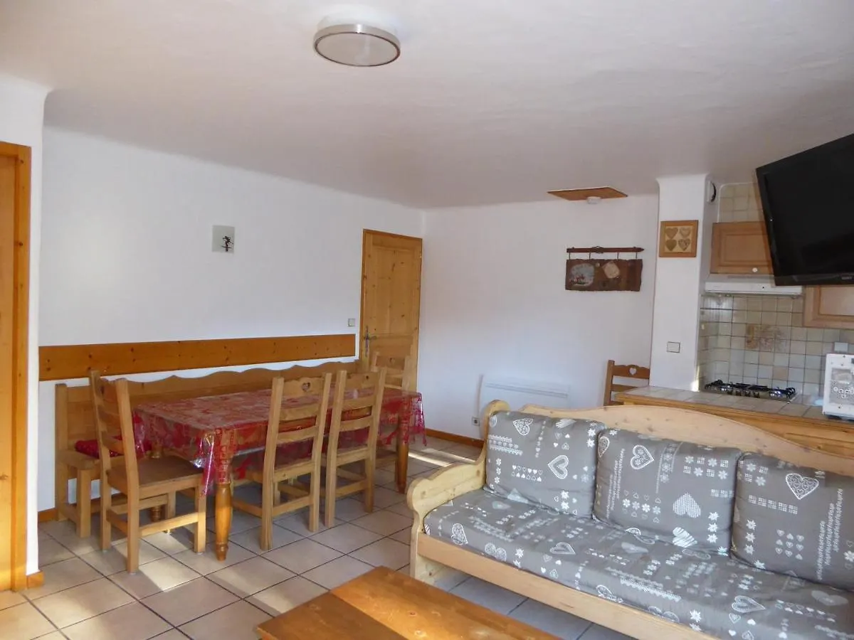 Apartment Chalet Spacieux A Champagny - Grande Terrasse, Proche Telecabine Et Commerces - Fr-1-464-47 La Plagne